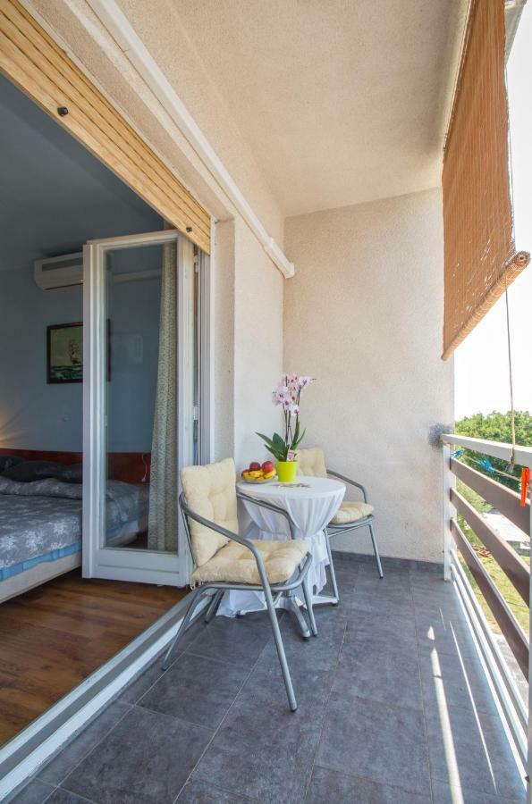 Guest House Djurdjica Dramalj Exterior photo