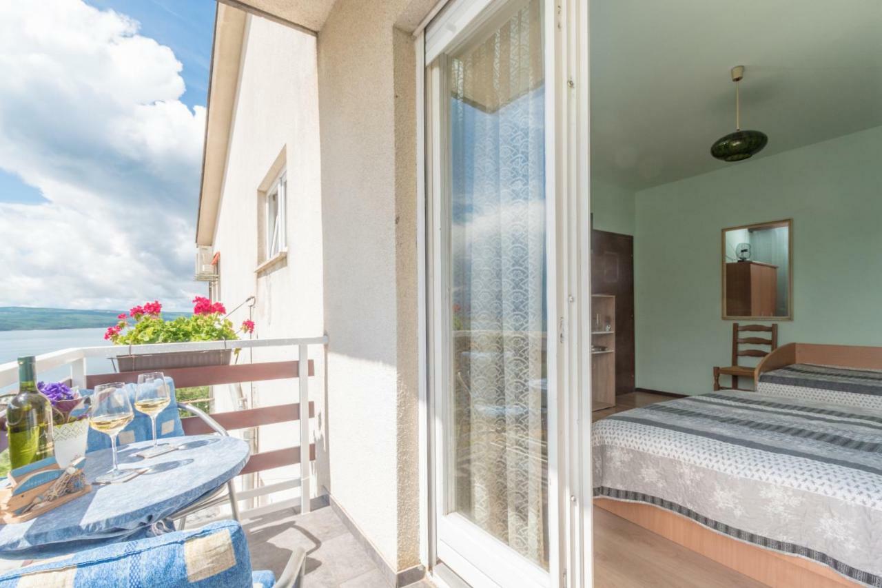 Guest House Djurdjica Dramalj Exterior photo